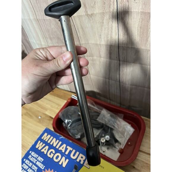 Harbor Freight Tools Miniature Wagon #37575 Vintage Assembly Required - Picture 4 of 9